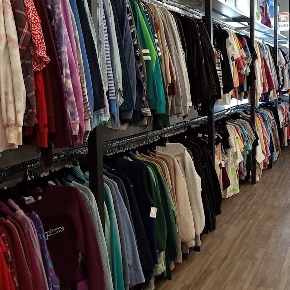 POSH LIVE LISTING! LIKE THIS LISTING TO GET NOTIFIED WHEN I GO LIVE 💝💝💝 - Picture 9 of 14